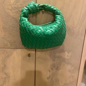 Sassy Green Woven Handbag (NEW)